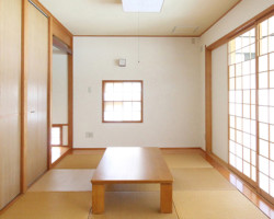 Japanese-style room